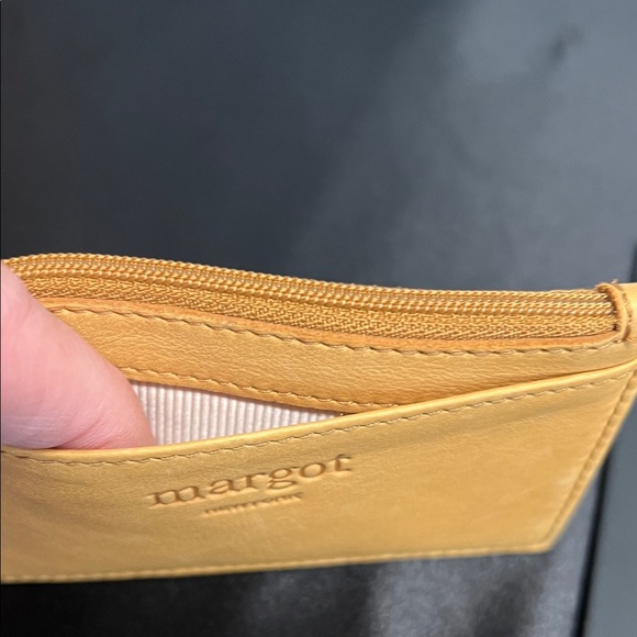 Margot New York | “Kate” Leather Card Case Keyring - Picture 5 of 8